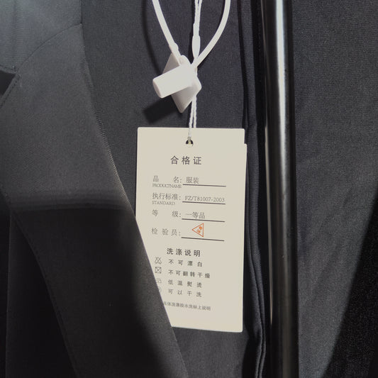 [749]NG     ultra-thin slim-fit men's casual business single-breasted suit jacket for early autumn, made of lightweight ice-silk breathable fabric, available in plus-size and extended sizes, UV-protective