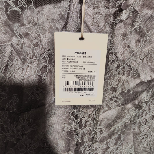 [838]GG      Heavyweight Hand-Cut Sheer Lace Skirt