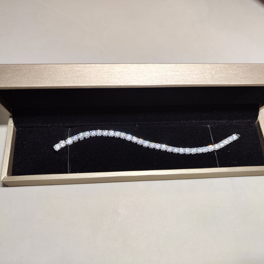[807]GG    Tennis Bracelet in Light Luxury Minimalist Style,  Imitation Diamond Bangle as a Gift for Women and Men