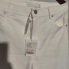 [546] Miiine Divine Pants: Best-selling with over 6,000 sales! These slimming white denim wide-leg pants for women create a flattering leg shape and suit all body types.