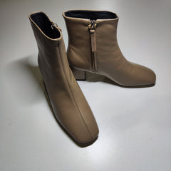 [742]MM  Women's Autumn/Winter Genuine Leather Square Toe Medium Thick Heel Martin Boots 2025 New Model Slimming Suede High Heel Gray Short Boots