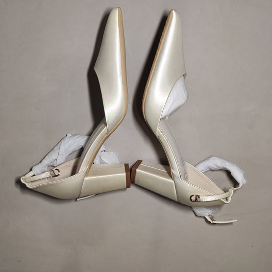 [967]NM  French-style bridal shoes for women, comfortable chunky heels, white satin wedding dress sandals with pearl strap, perfect for summer