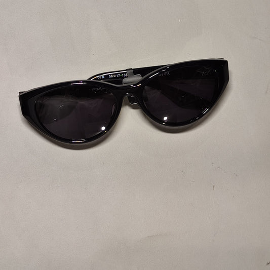 [176]NN Slim Face Frame Vacation Style Sunglasses