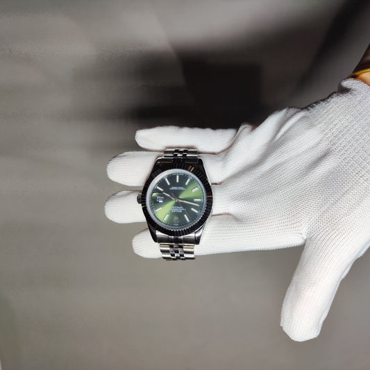 [693]GG        Log-Type 3235 Automatic Self-Winding Perpetual Caliber with Night Vision