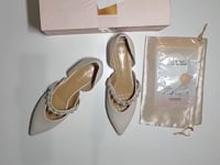[056]M [Promotion Price] Lily Wei [Yanyu Yao] Runway Collection Summer Sweet Pearl Sandals Pointed Toe Flat Shoes Size 31, 32, 33