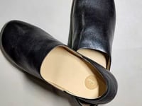 [762]NM Men's strap shoes, webbed-toe style, flat round-toe