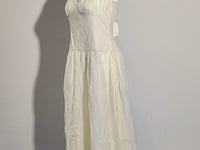 [554]G     Women's white sleeveless V-neck sleeveless strap dress with waist-cinching long length, French resort style, long maternity-friendly mini dress for summer