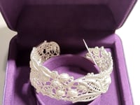 [856]G    Retro Collection "Lace Encyclopedia: Lily of the Valley" Heavywork Light-Luxury Palace Design Sense Niche  Bracelet for Women