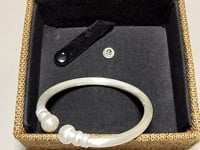 [561]G    Traditional gourd-shaped  matte horseshoe cuff bracelet, minimalist and versatile design with window-exploring pendant