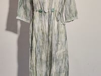[662]GG     French-style figure-flattering pleated dress with a design aesthetic, women's new summer 2025 trendy elegant waist-cinching dress