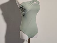 [755]GG    Women's Fall/Winter Hot Spring One-Piece Swimsuit Tummy Control Slimming Sensual Style