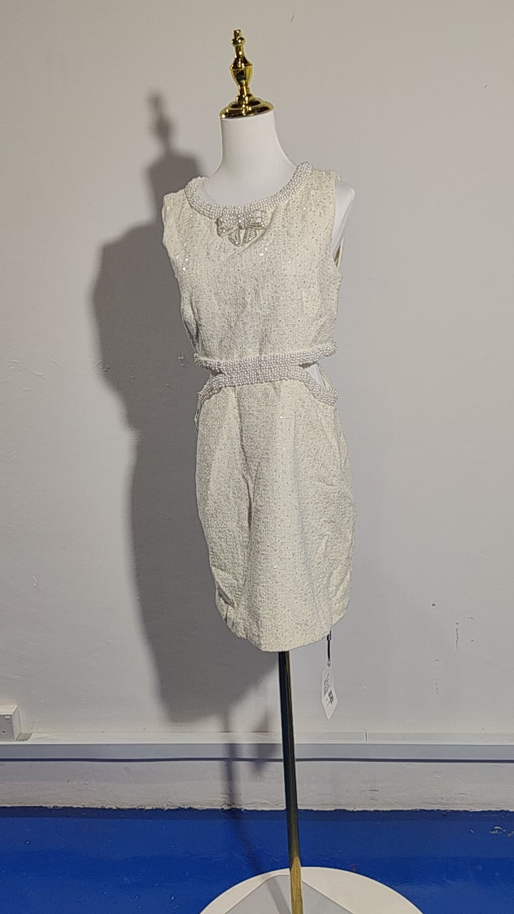 [010]G   [In Stock] SP from Shenzhen Nanyou High-End Women's Wear – French Chanel-Style Beaded Bow Waist-Baring Sleeveless Dress